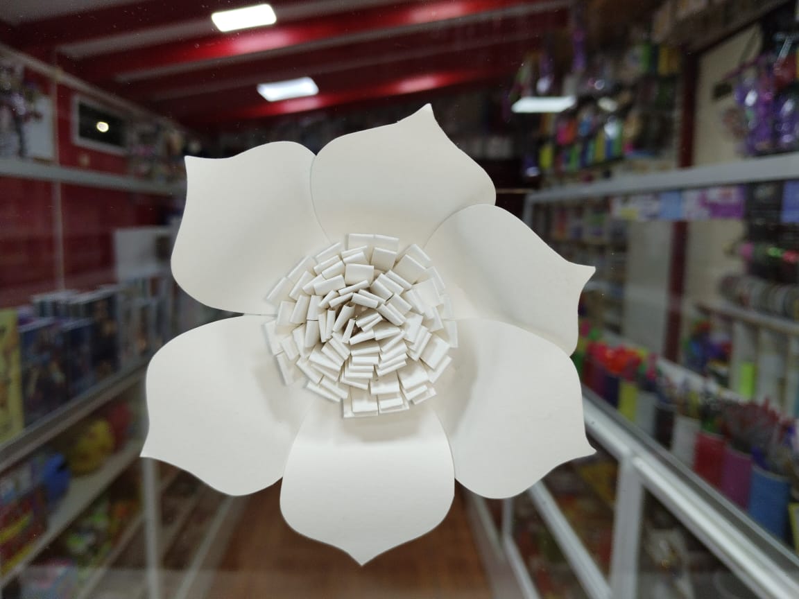 FLORES DE PAPEL